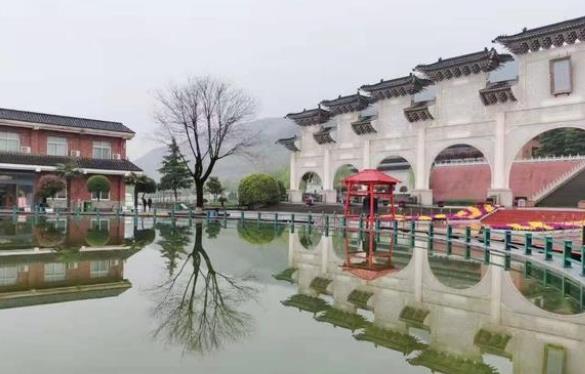 西安霸陵墓園新區(qū)寶地，環(huán)境優(yōu)美！